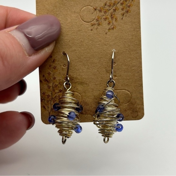 Silver Tone Cluster Wire Bunch with Purple Beads Dangle Earrings Chunky Swirl - Picture 4 of 5